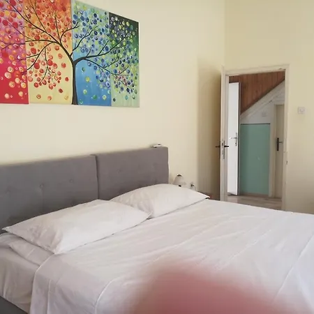 Apartment Dina