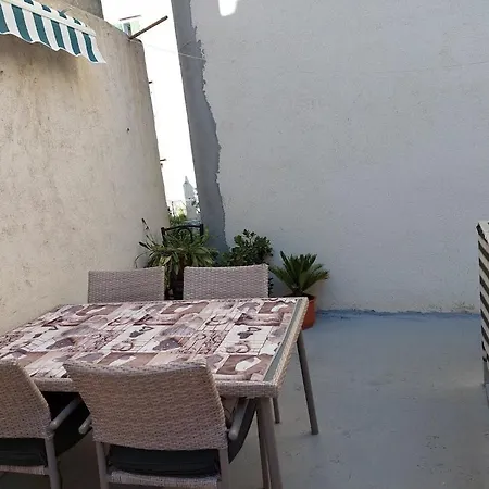 Dina Apartment
