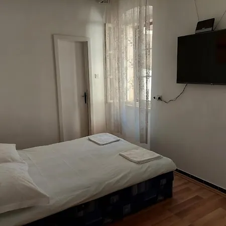 Dina Apartman