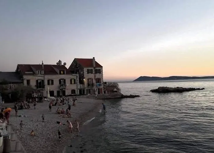 Dina Διαμέρισμα